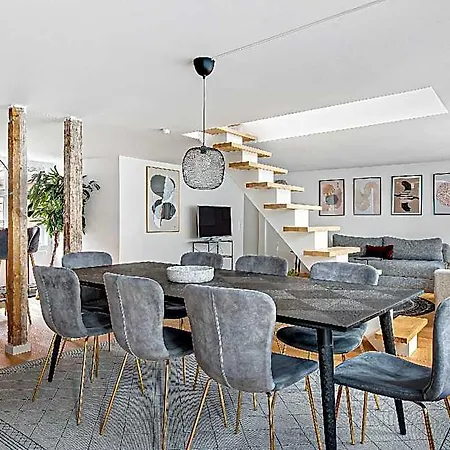Fantastic Bright With A Balcony In The Heart Of Apartament *
