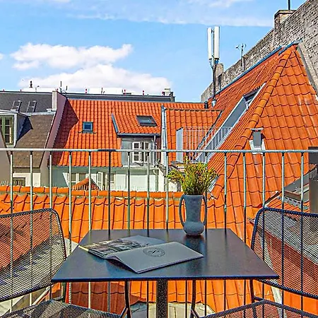 Hotel Fantastic Bright With A Balcony In The Heart Of Kodaň