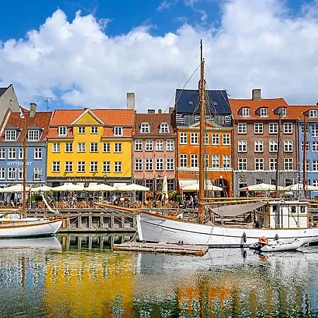 Fantastic Bright With A Balcony In The Heart Of Kopenhaga